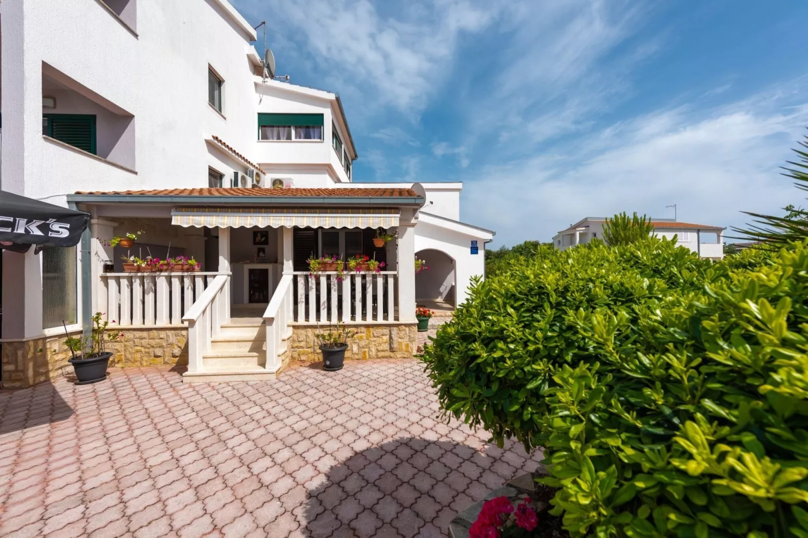 Apartments Karen - Comfort Two Bedroom Apartment with Balcony (A4)-Extérieur