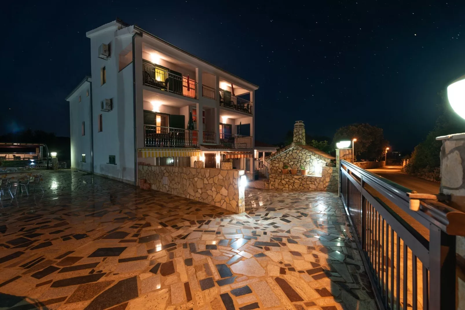 Apartments Karen - Three Bedroom Apartment with Terrace (A5)