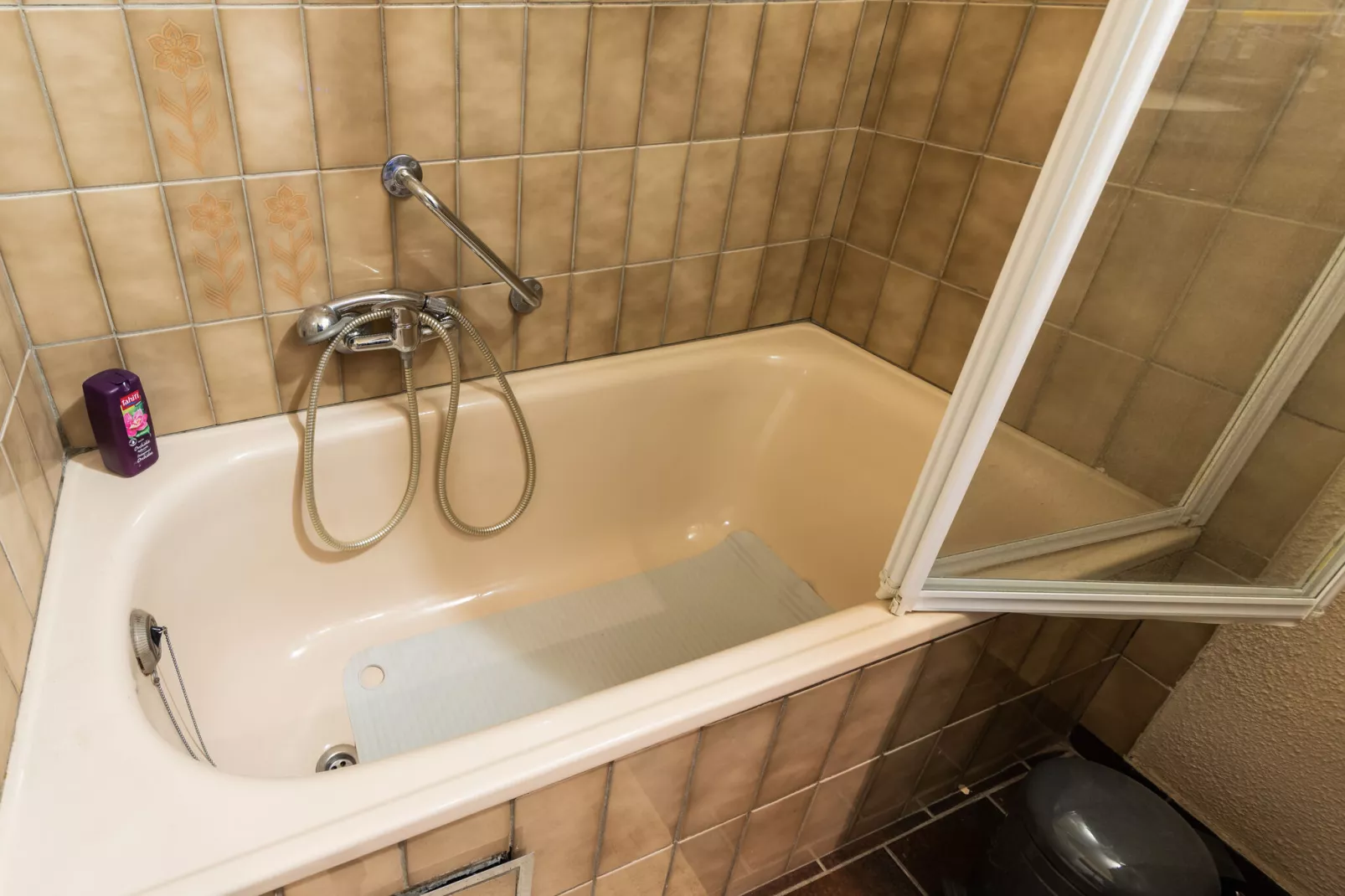 Santille-Bathroom
