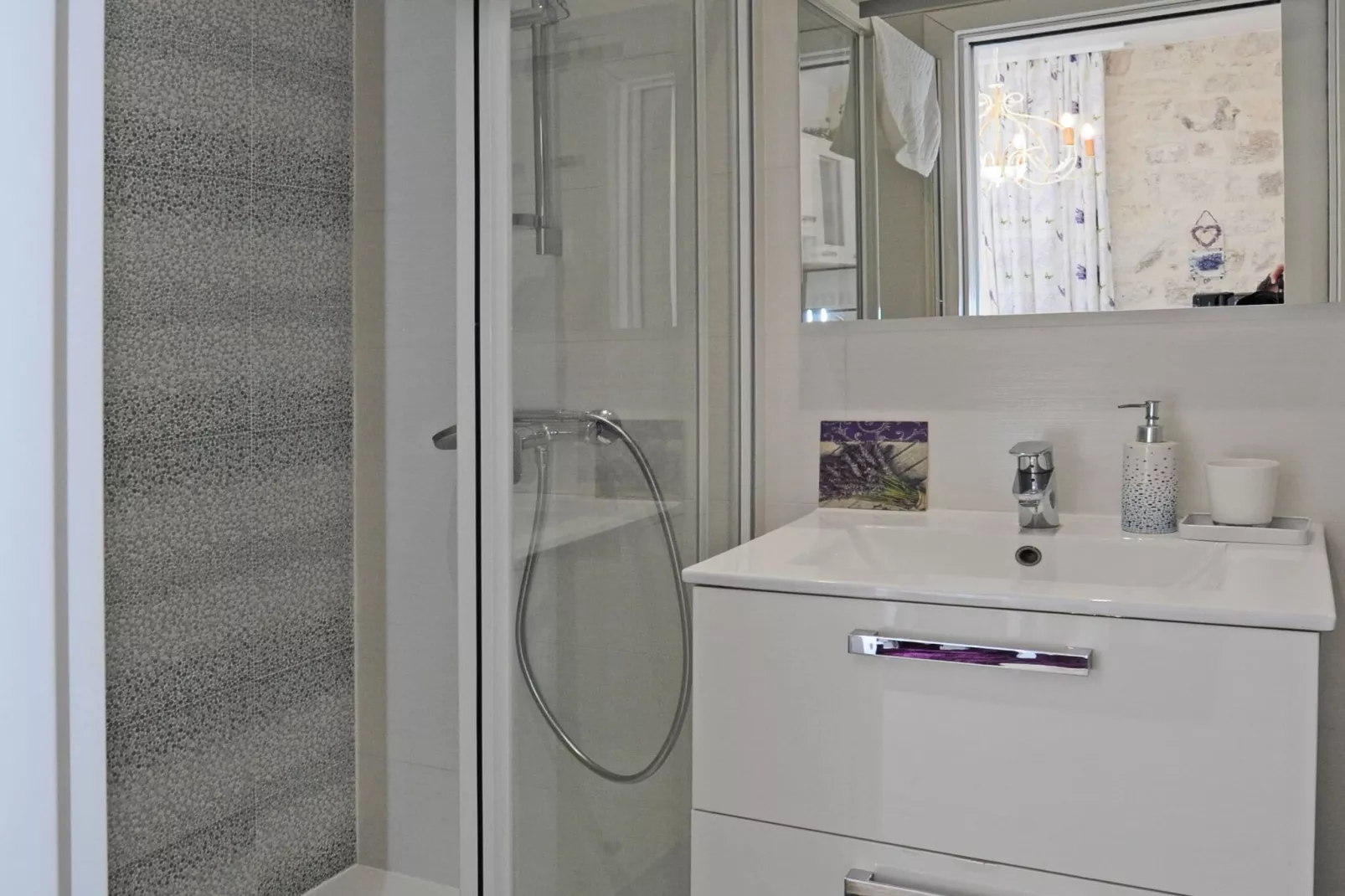 L & L Old Town Apartments - One bedroom Apartment (Lavander)-Bathroom