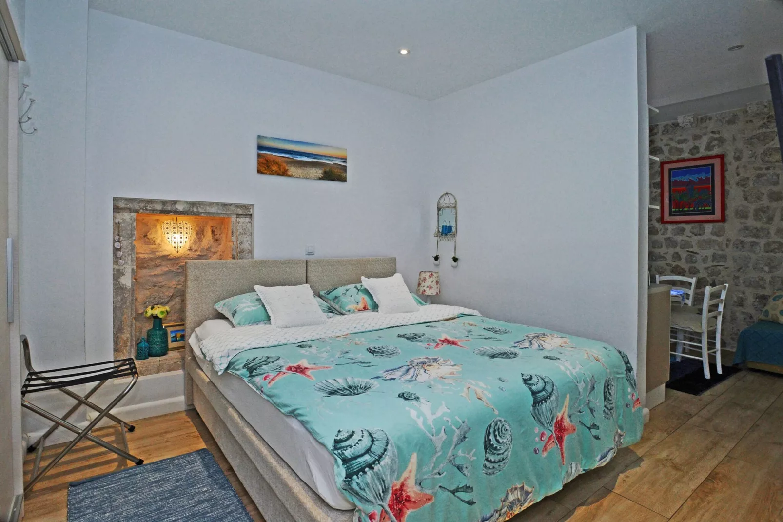 L & L Old Town Apartments - Studio Apartment ( Lacroma)-Chambre