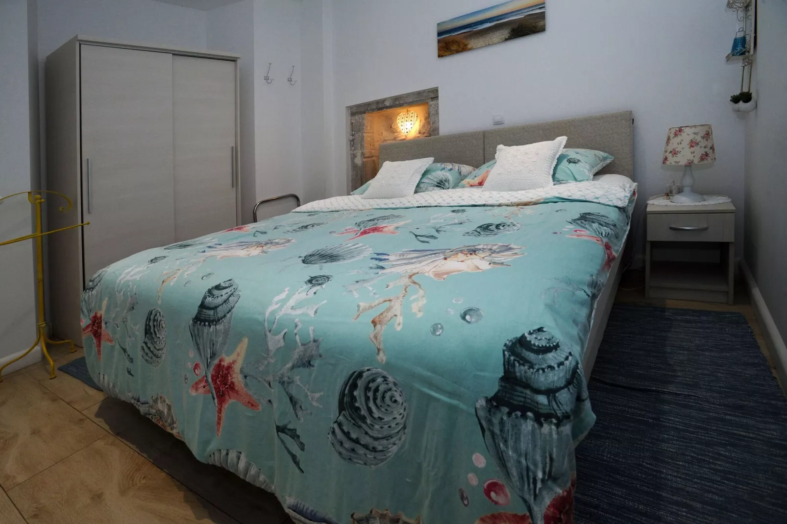 L & L Old Town Apartments - Studio Apartment ( Lacroma)-Chambre