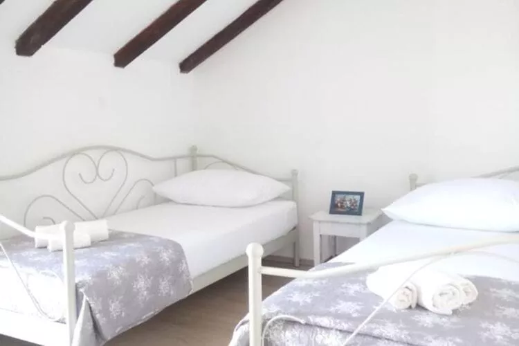 Holiday home Jadrić - Holiday home with  Pool-Bedroom