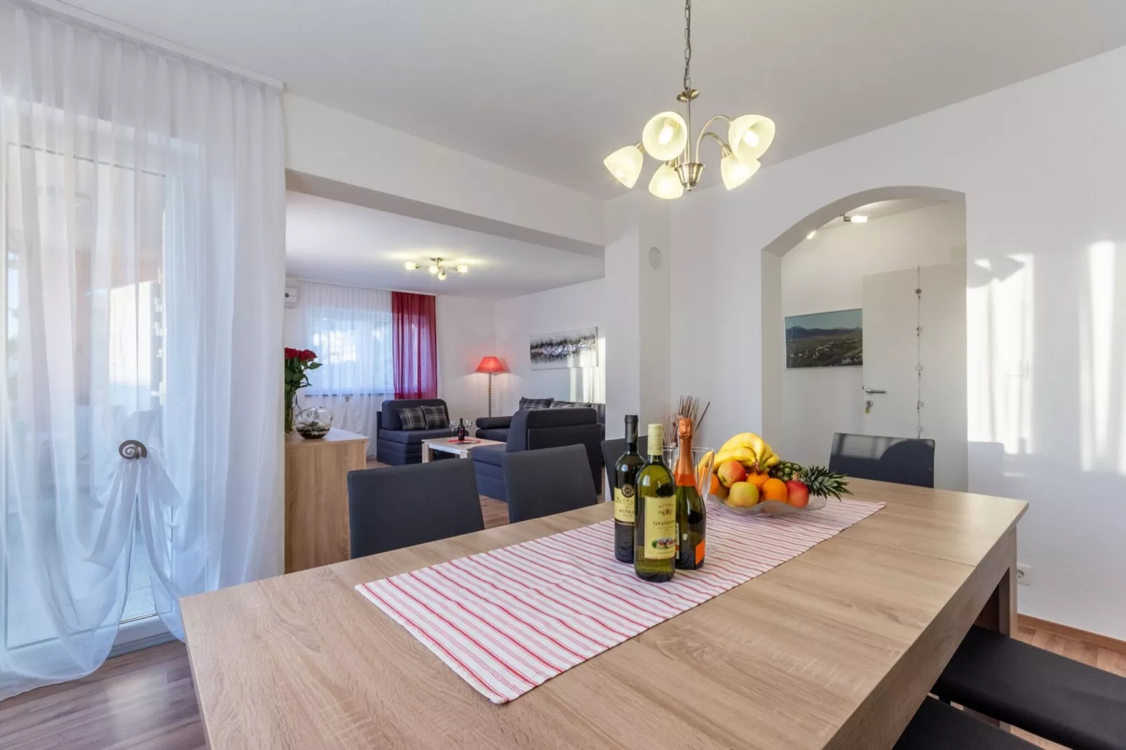 Apartments Palma - Two Bedroom Apartment with Balcony and Sea View  ( Veliki )-Dining room