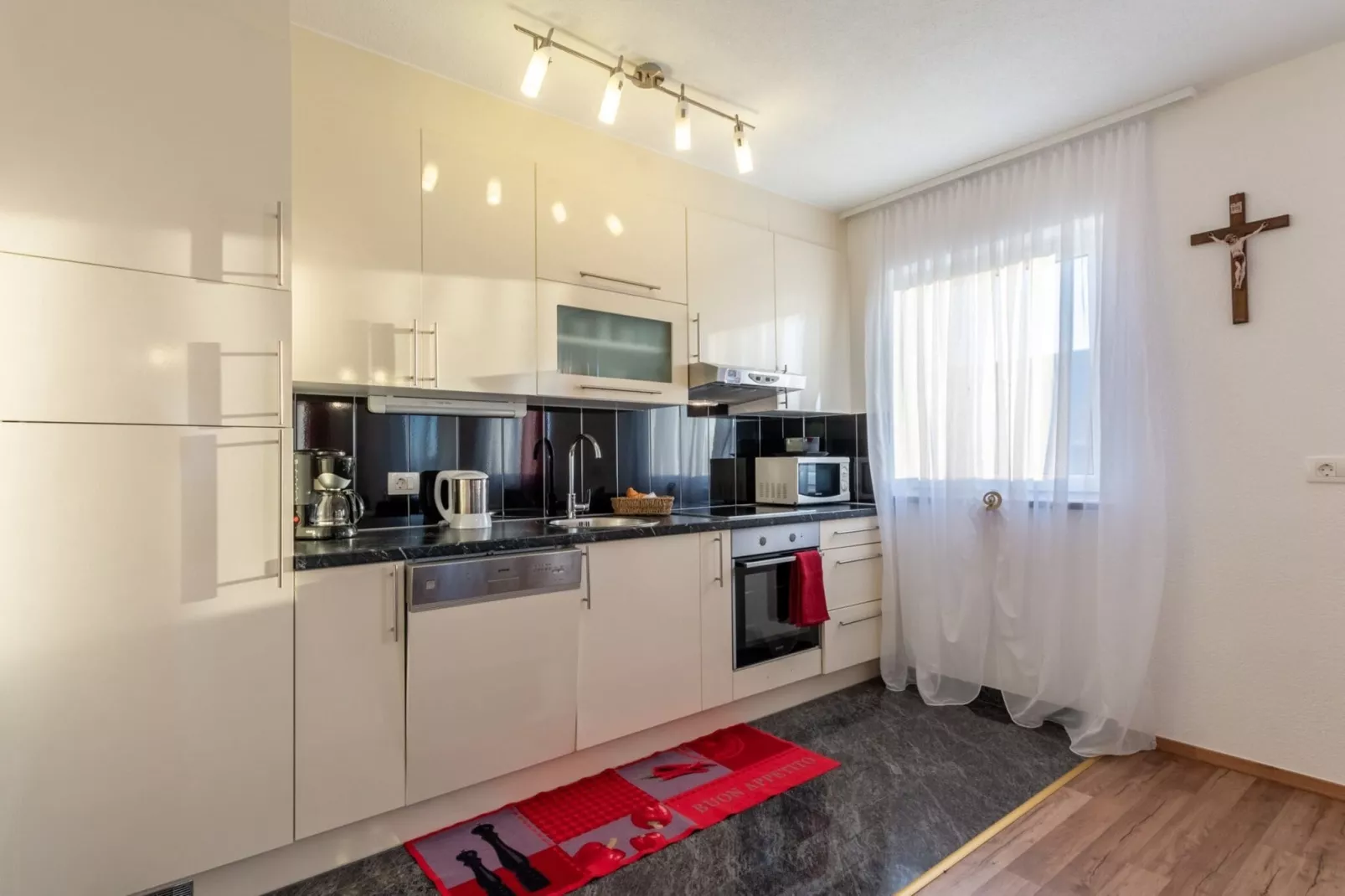 Apartments Palma - Two Bedroom Apartment with Balcony and Sea View  ( Veliki )-Kitchen