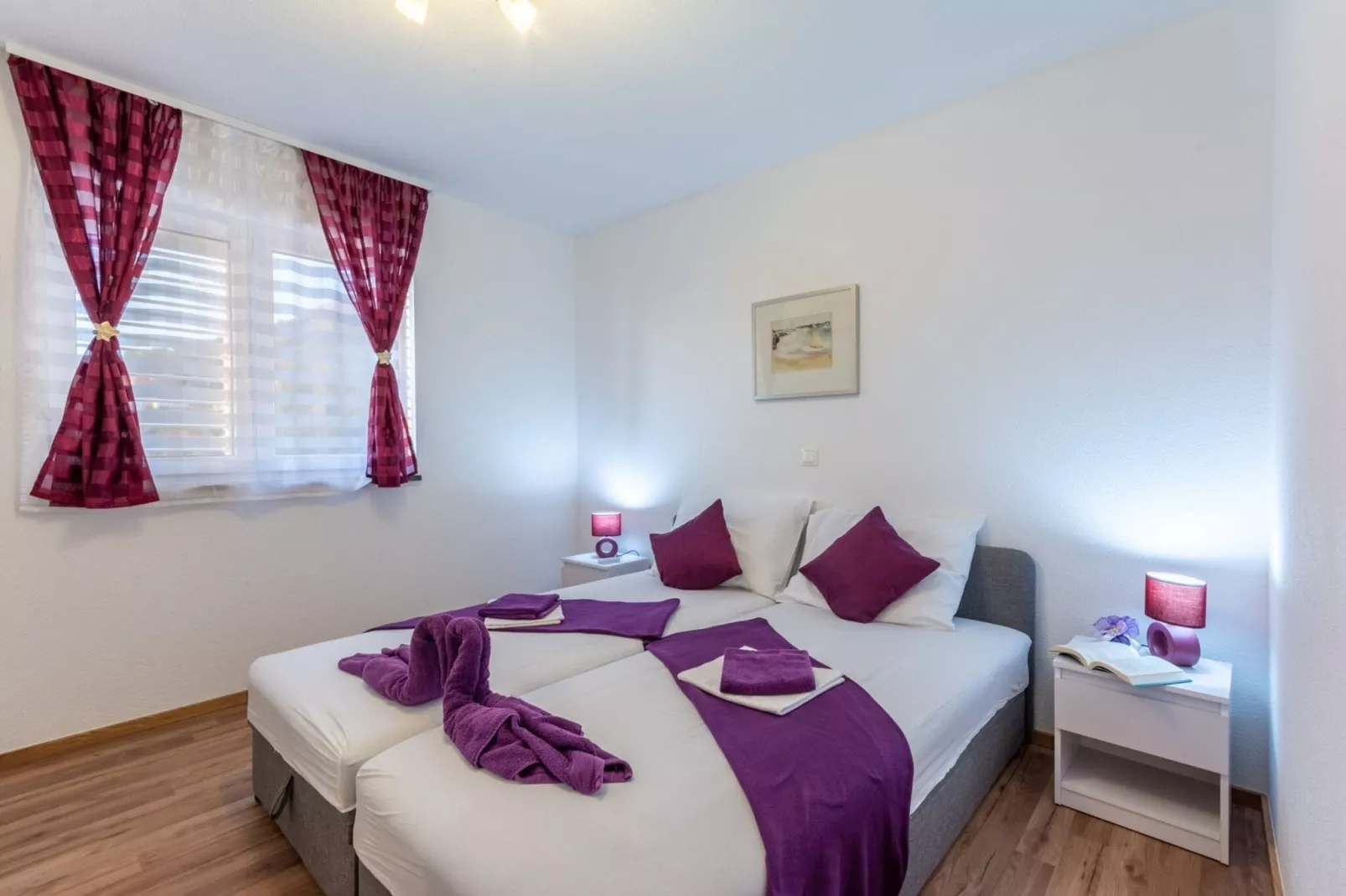 Apartments Palma - Two Bedroom Apartment with Balcony and Sea View  ( Veliki )-Bedroom