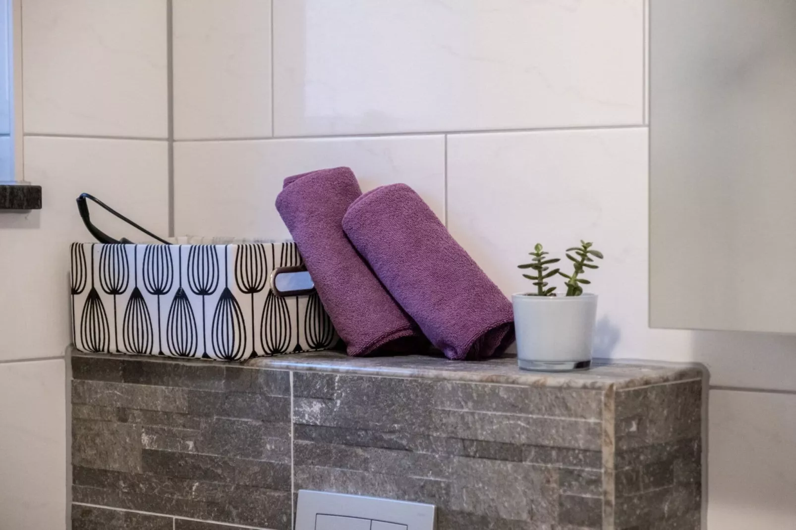 Apartments Palma - Two Bedroom Apartment with Balcony and Sea View  ( Veliki )-Bathroom