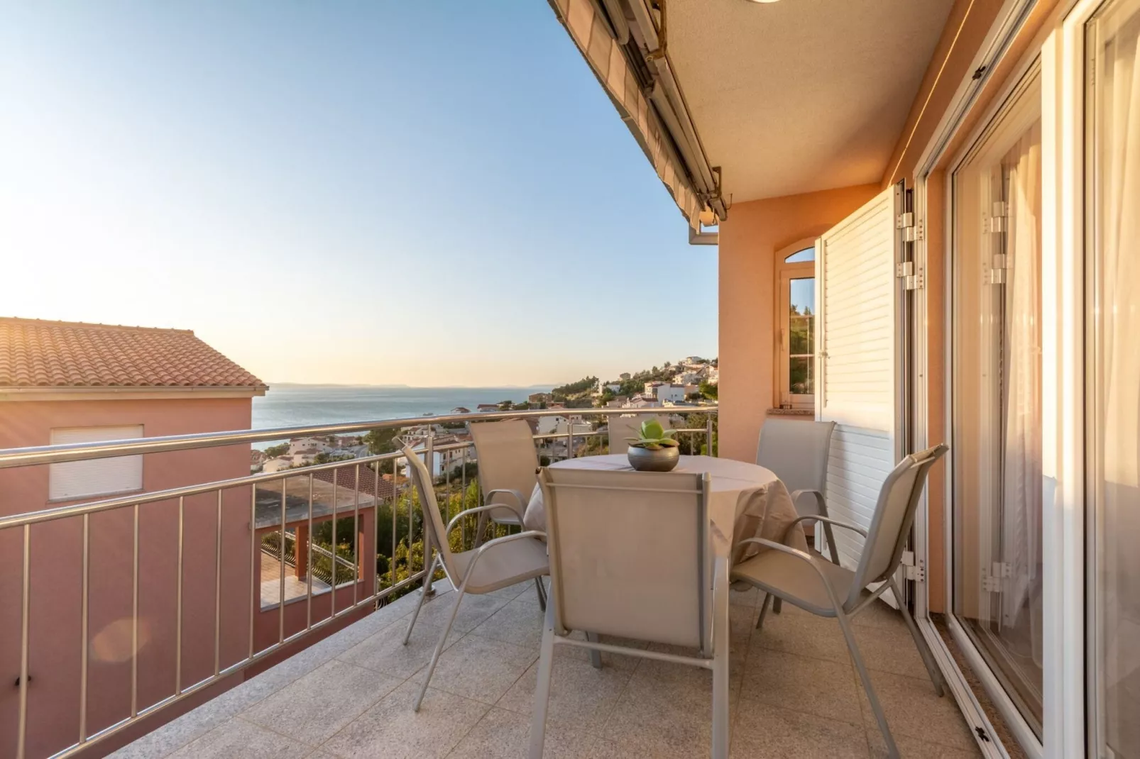 Apartments Palma - Two Bedroom Apartment with Balcony and Sea View  ( Veliki )-Terrace balcony