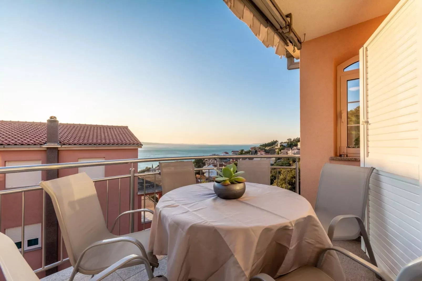 Apartments Palma - Two Bedroom Apartment with Balcony and Sea View  ( Veliki )-Terrace balcony