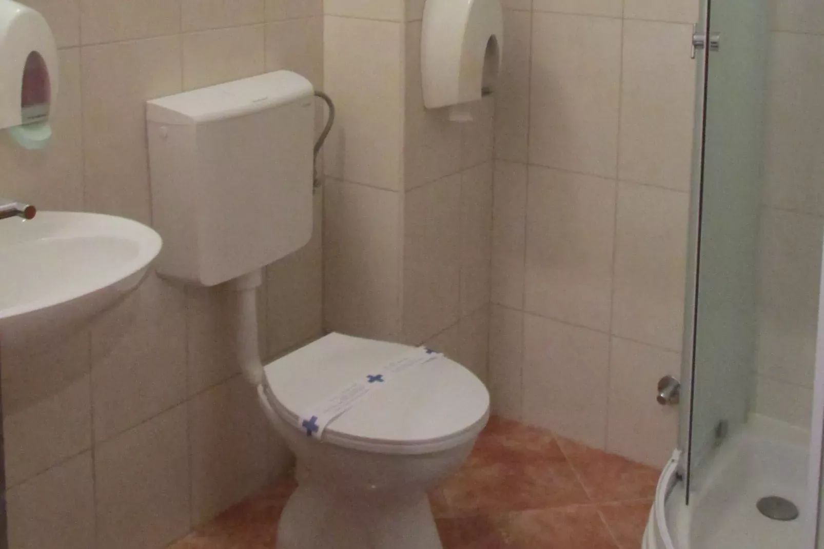 Villa Mirosa-Double Room with Terrace ( 3 )-Bathroom