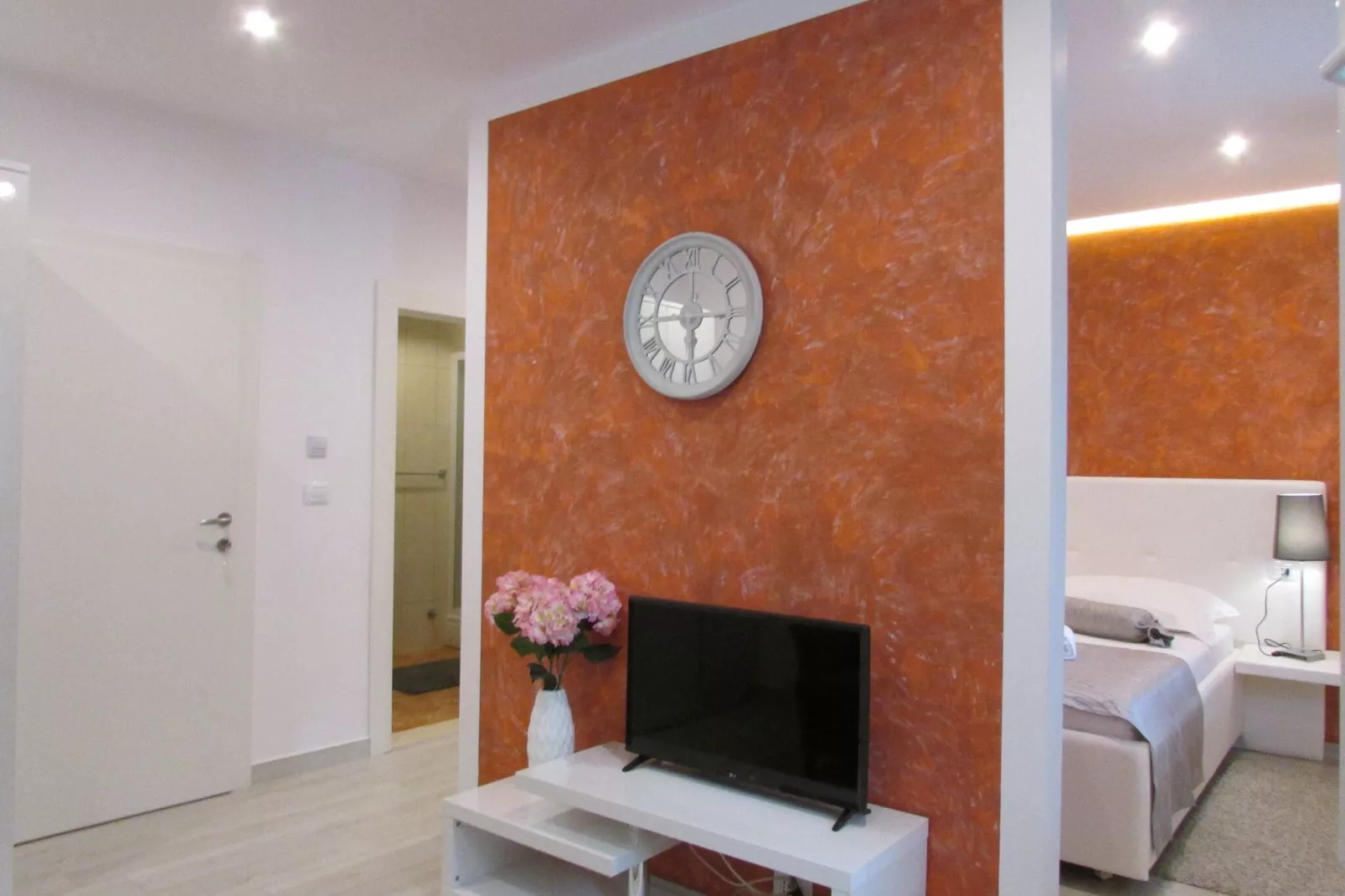 Villa Mirosa-Standard Double Room ( 4 )-Bedroom