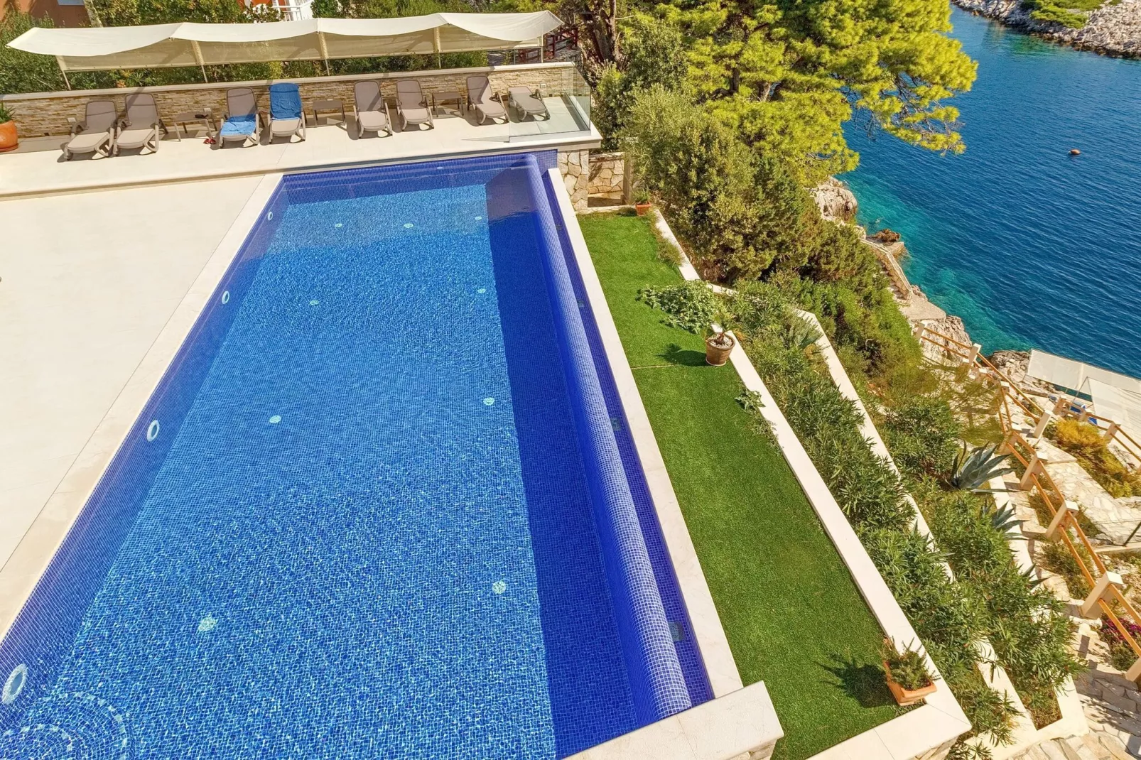 Villa Mirosa-Standard Double Room ( 4 )-Pool