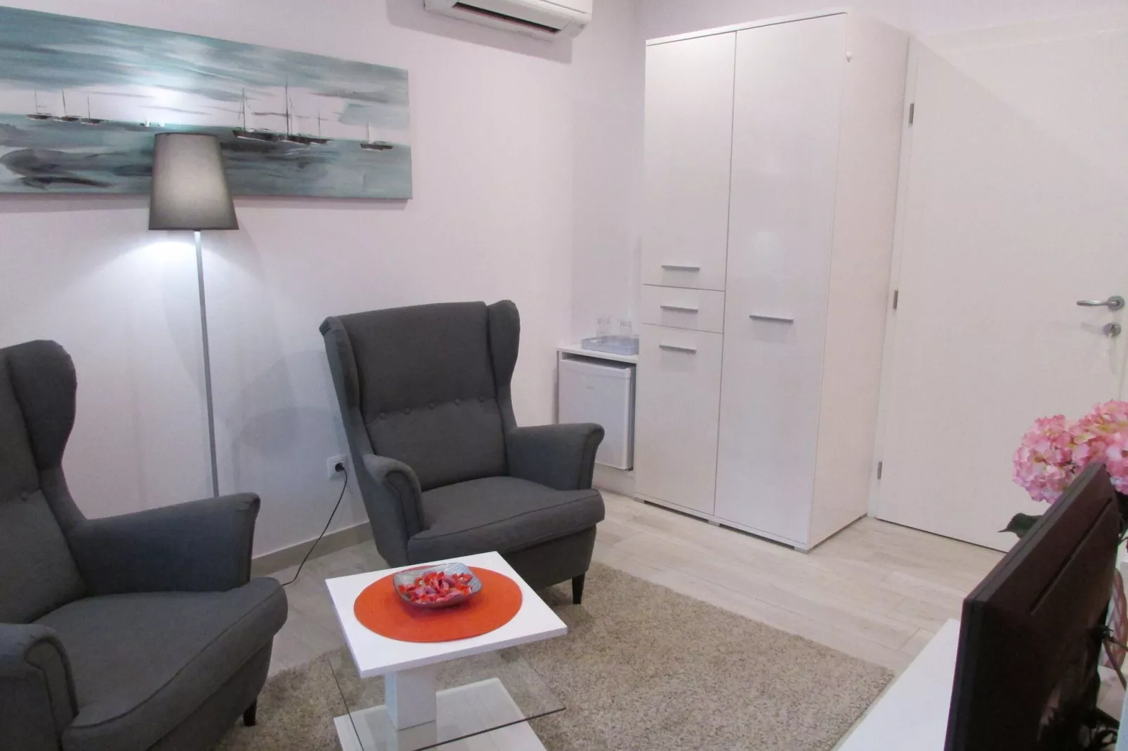 Villa Mirosa-Standard Double Room ( 4 )-Indoor