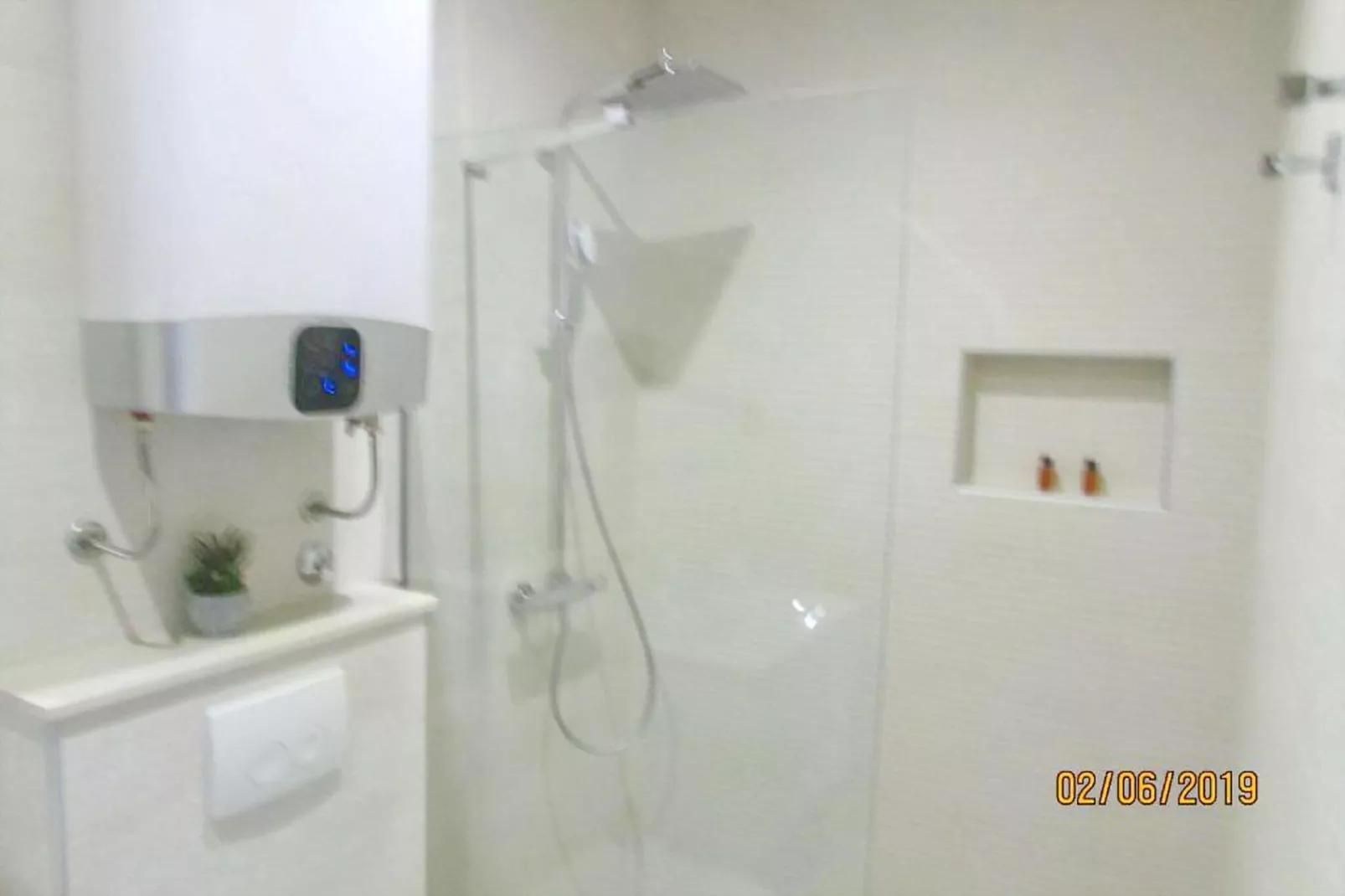 Villa Mirosa-Comfort Double Room  ( 5 )-Bathroom