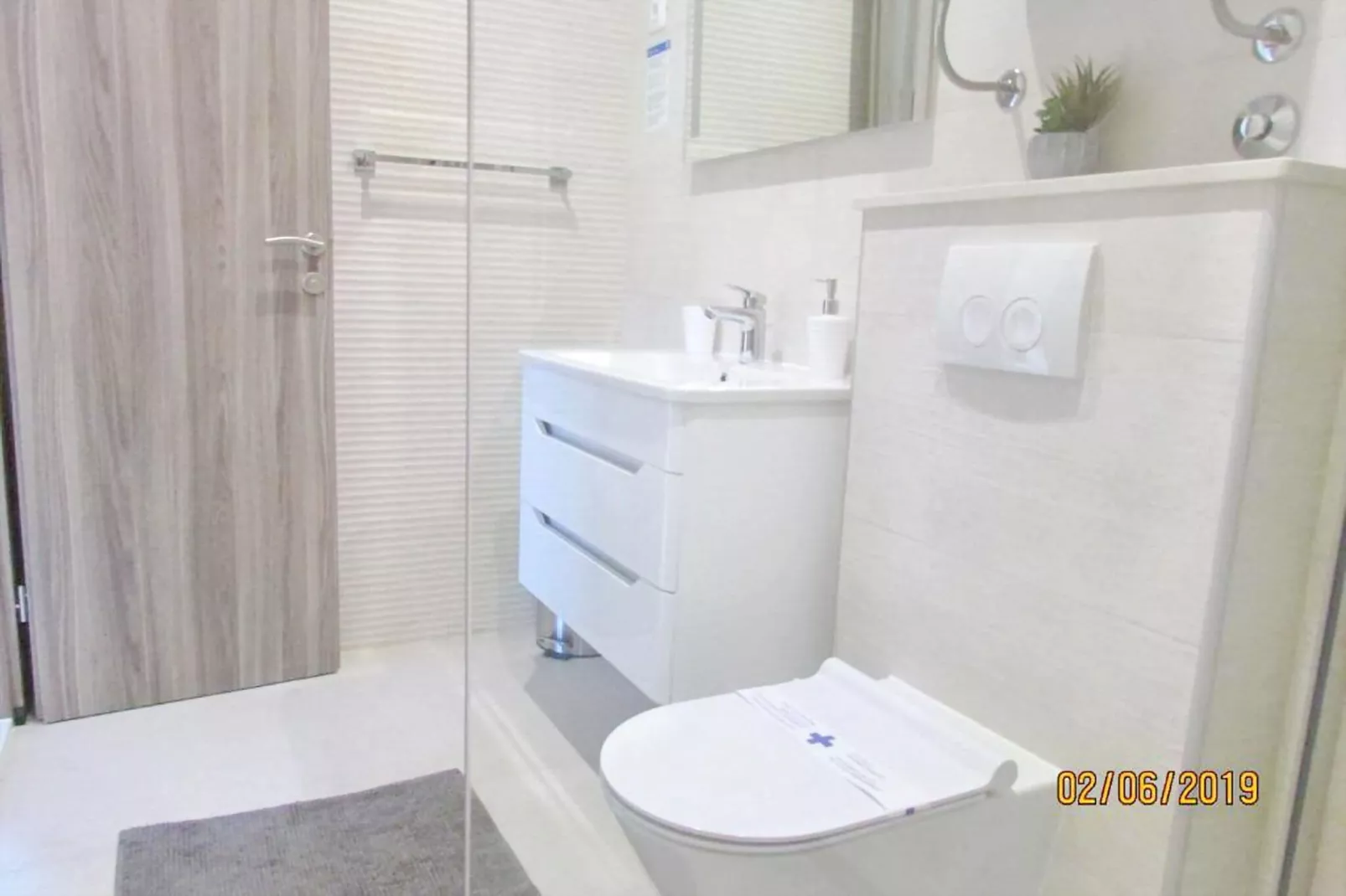 Villa Mirosa-Comfort Double Room  ( 5 )-Bathroom