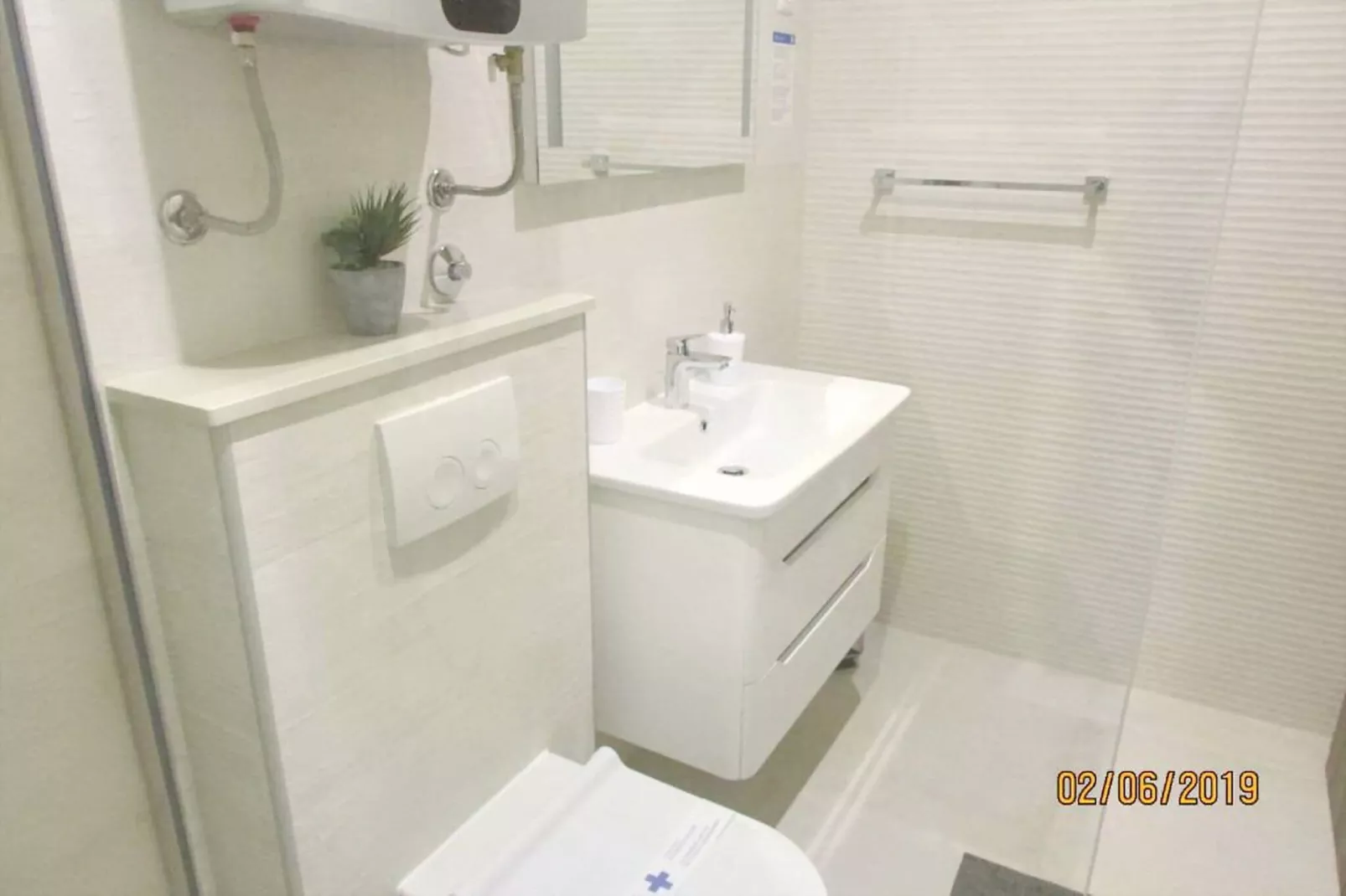 Villa Mirosa-Double Room with Forest View ( 7 )-Badezimmer