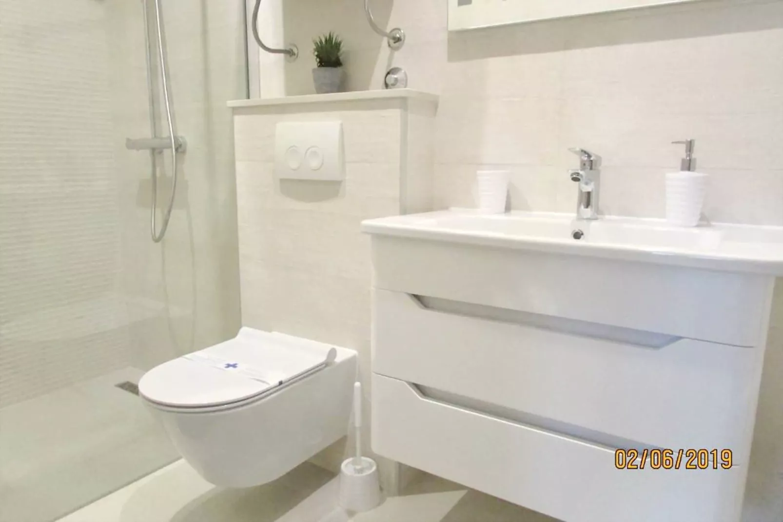 Villa Mirosa-Double Room with Forest View ( 7 )-Badezimmer