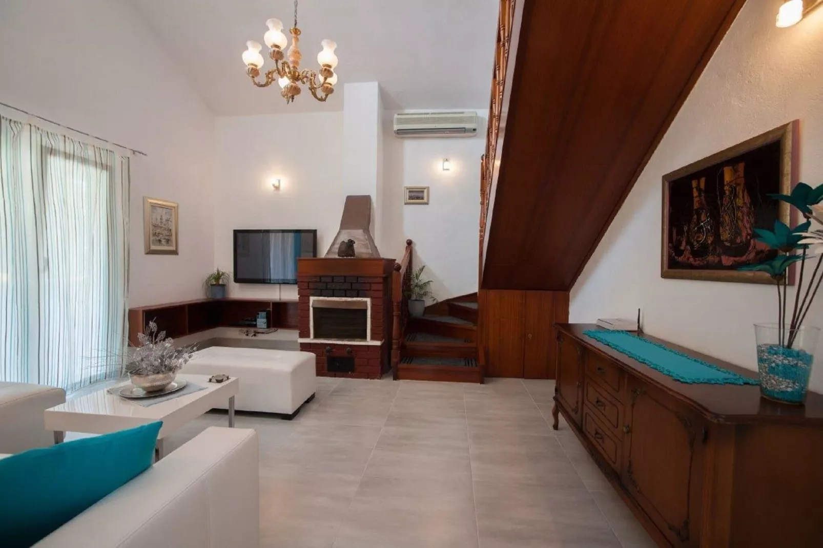 Holiday home  Ingrid - Four Bedroom Holiday Home with Pool-Salon