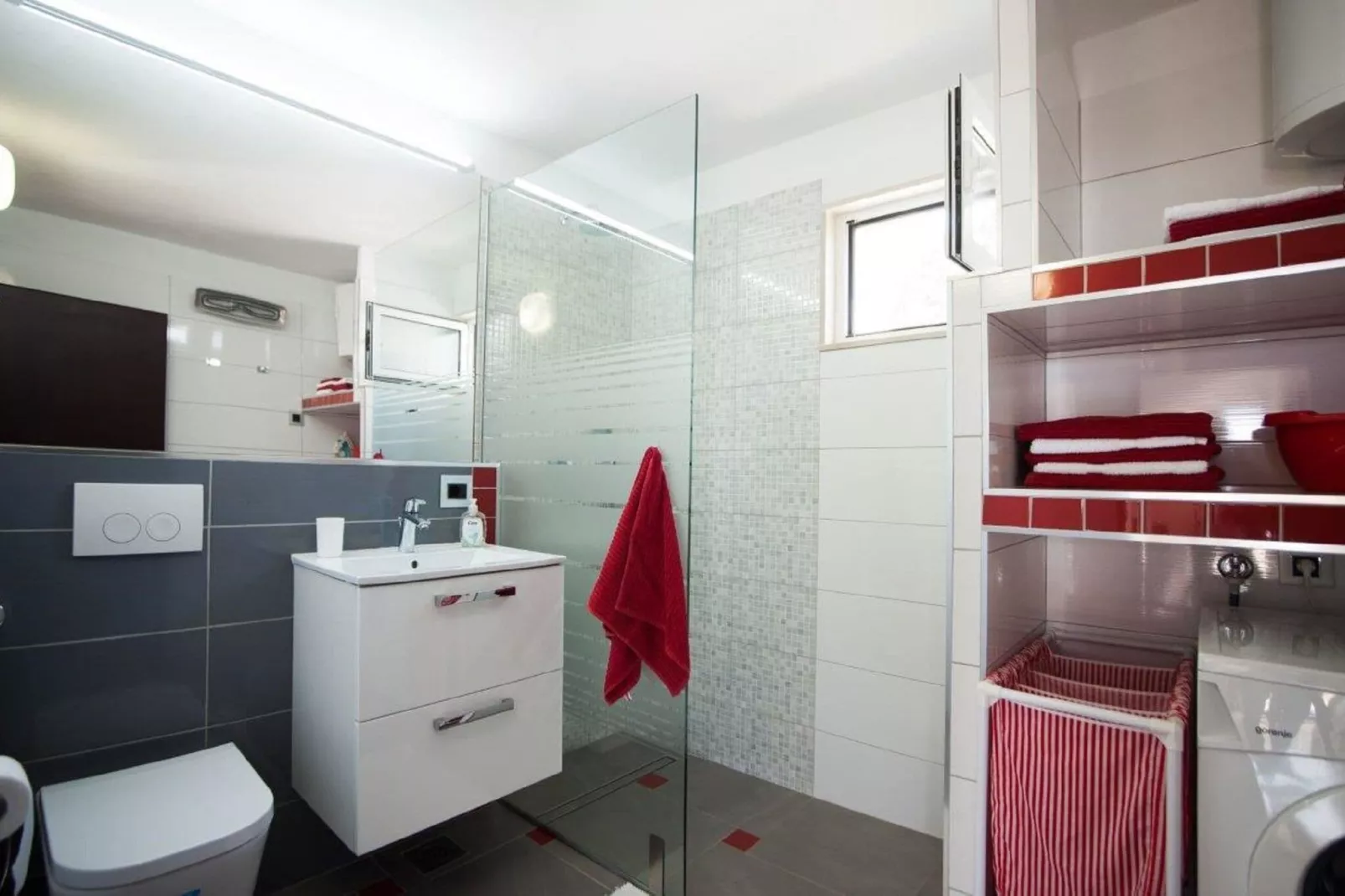 Holiday home  Ingrid - Four Bedroom Holiday Home with Pool-Salle de bain