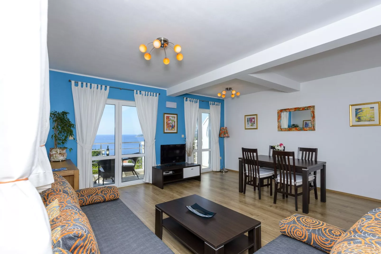Apartments Maris-Comfort One Bedroom Apartment  with Terrace and Sea view-Dining room