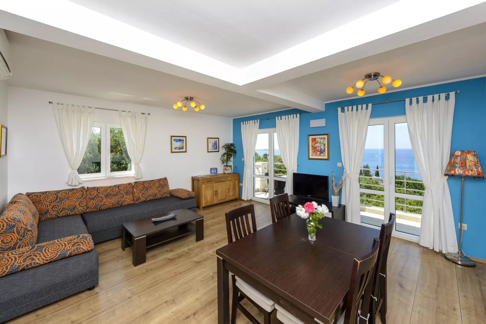 Apartments Maris-Comfort One Bedroom Apartment  with Terrace and Sea view-Living room