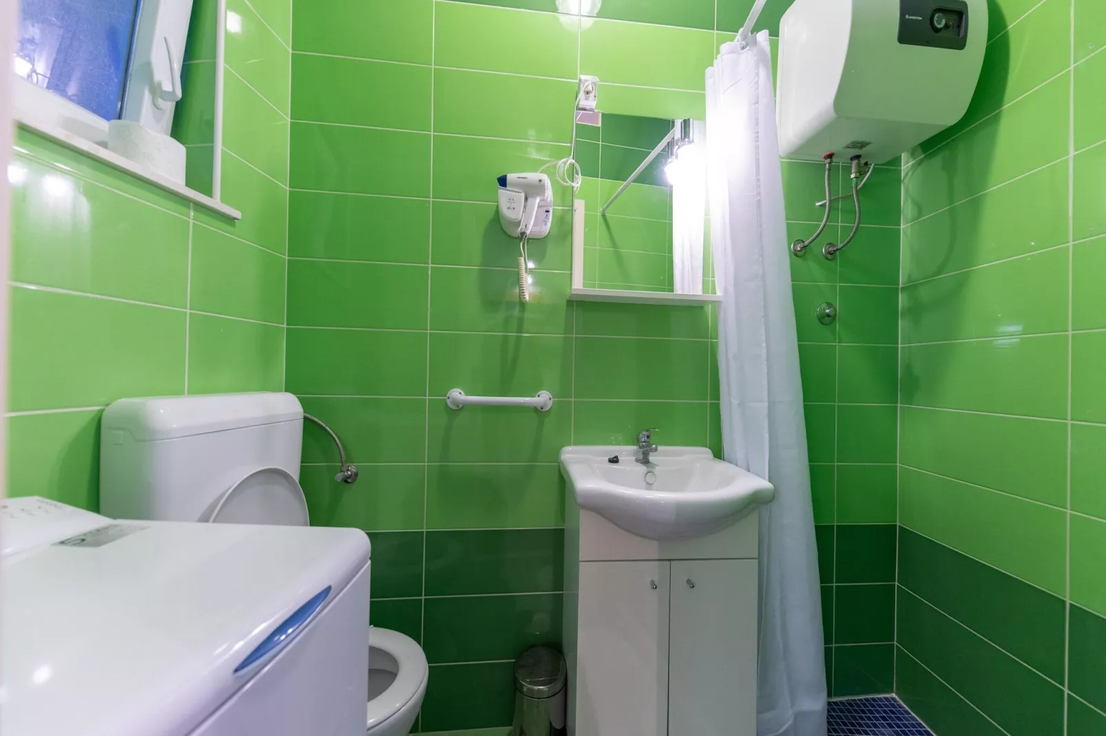 Apartments Studio Dubrovnik Beach Area- Comfort Studio Apartment-Bathroom