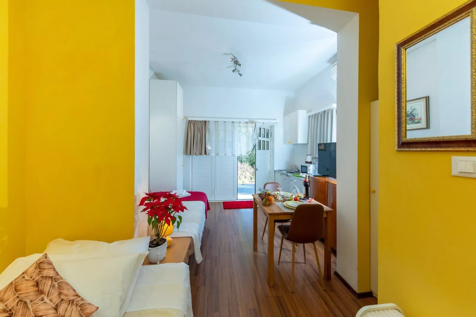 Apartments Studio Dubrovnik Beach Area-Studio Apartment-Dining room