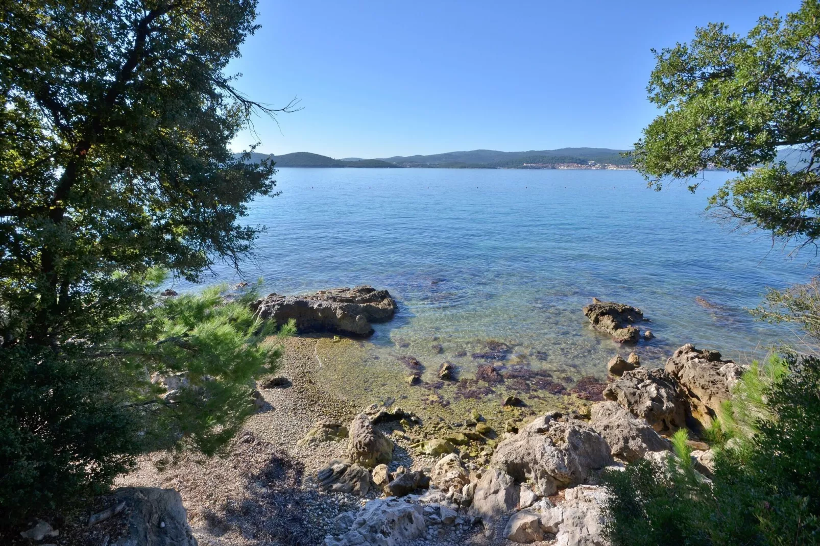 LaidBack Apartments - Standard One Bedroom Apartment with Balcony and Sea View (Azur)-Atmosphere
