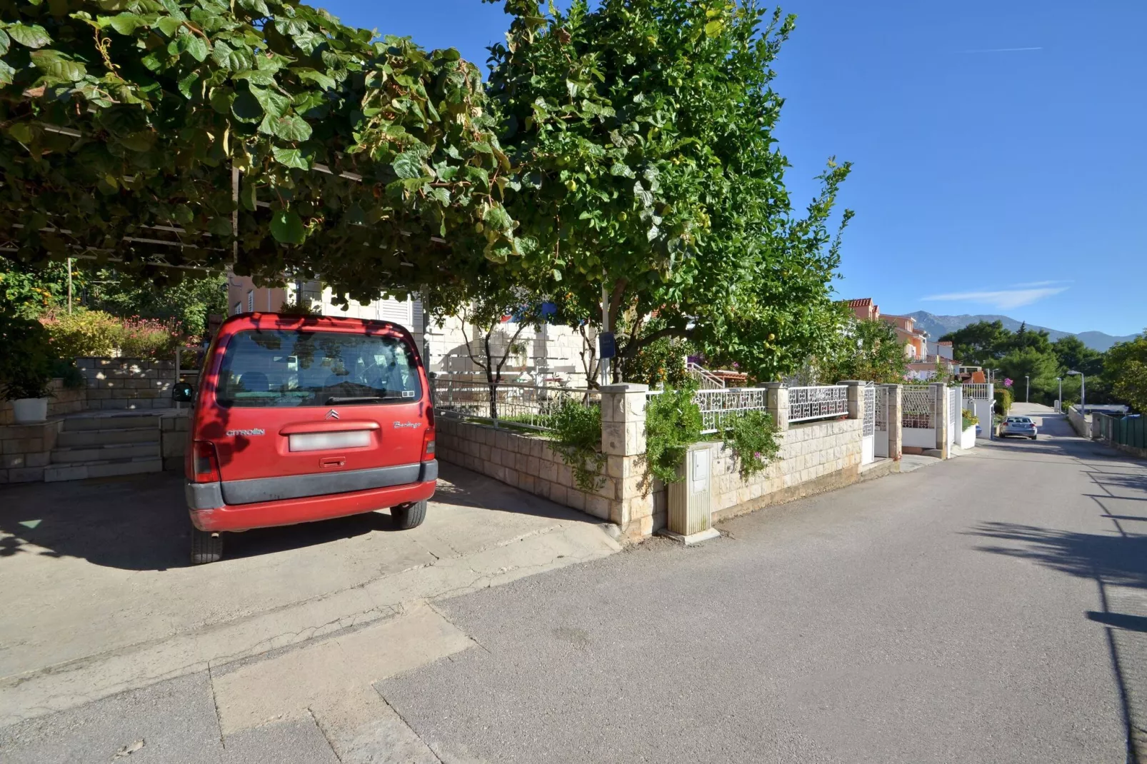 LaidBack Apartments - One Bedroom Apartment with Balcony and Sea View (Lavander)-Outdoor
