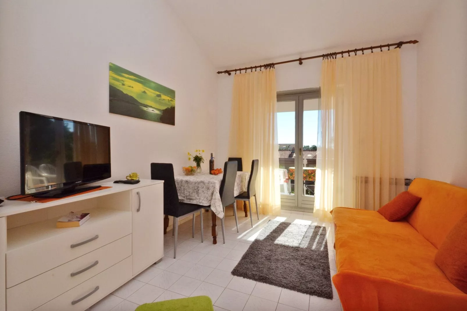 LaidBack Apartments - Comfort One Bedroom Apartment with Balcony and Sea View (Green)