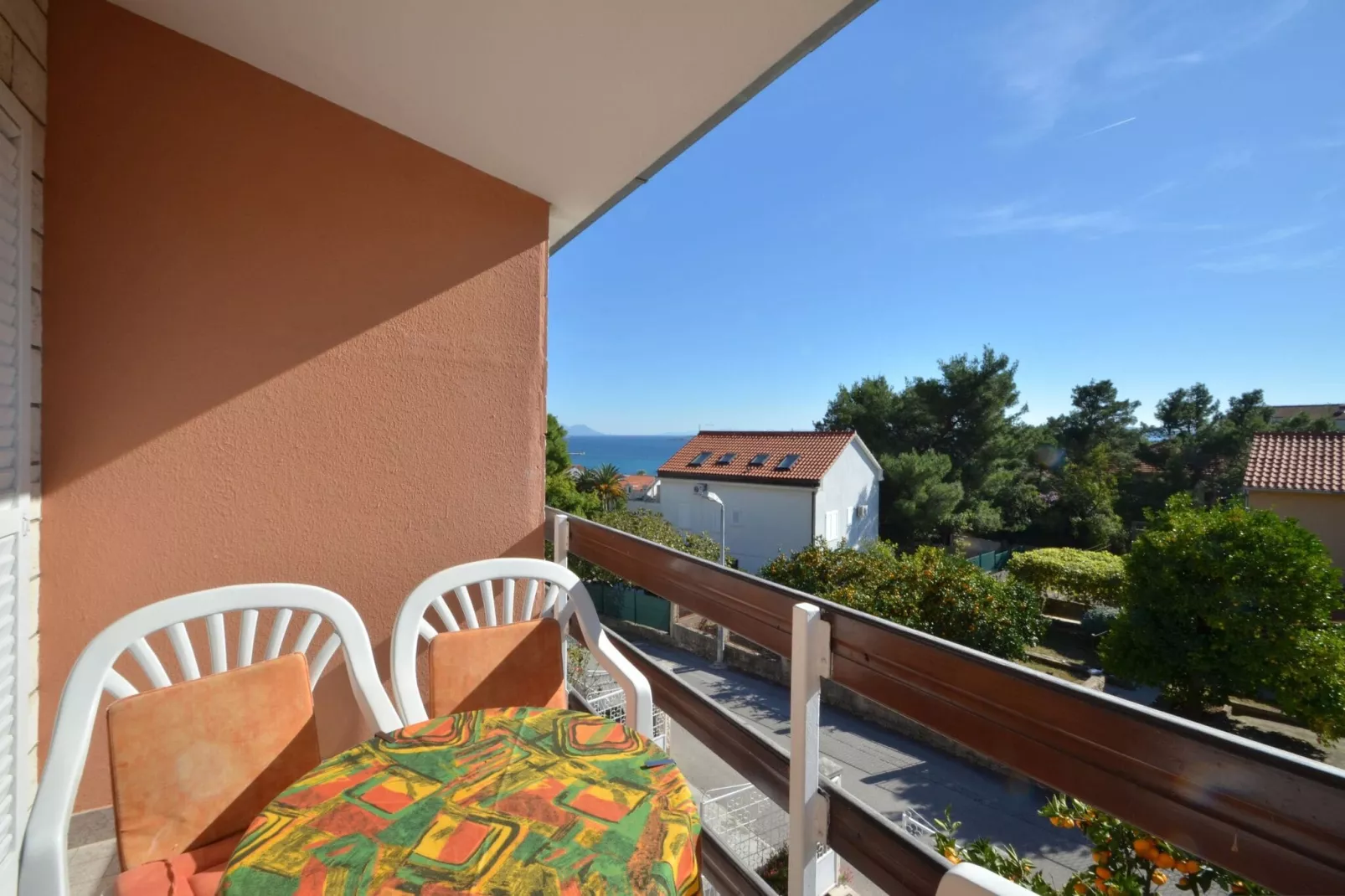 LaidBack Apartments - Comfort One Bedroom Apartment with Balcony and Sea View (Green)-Vue