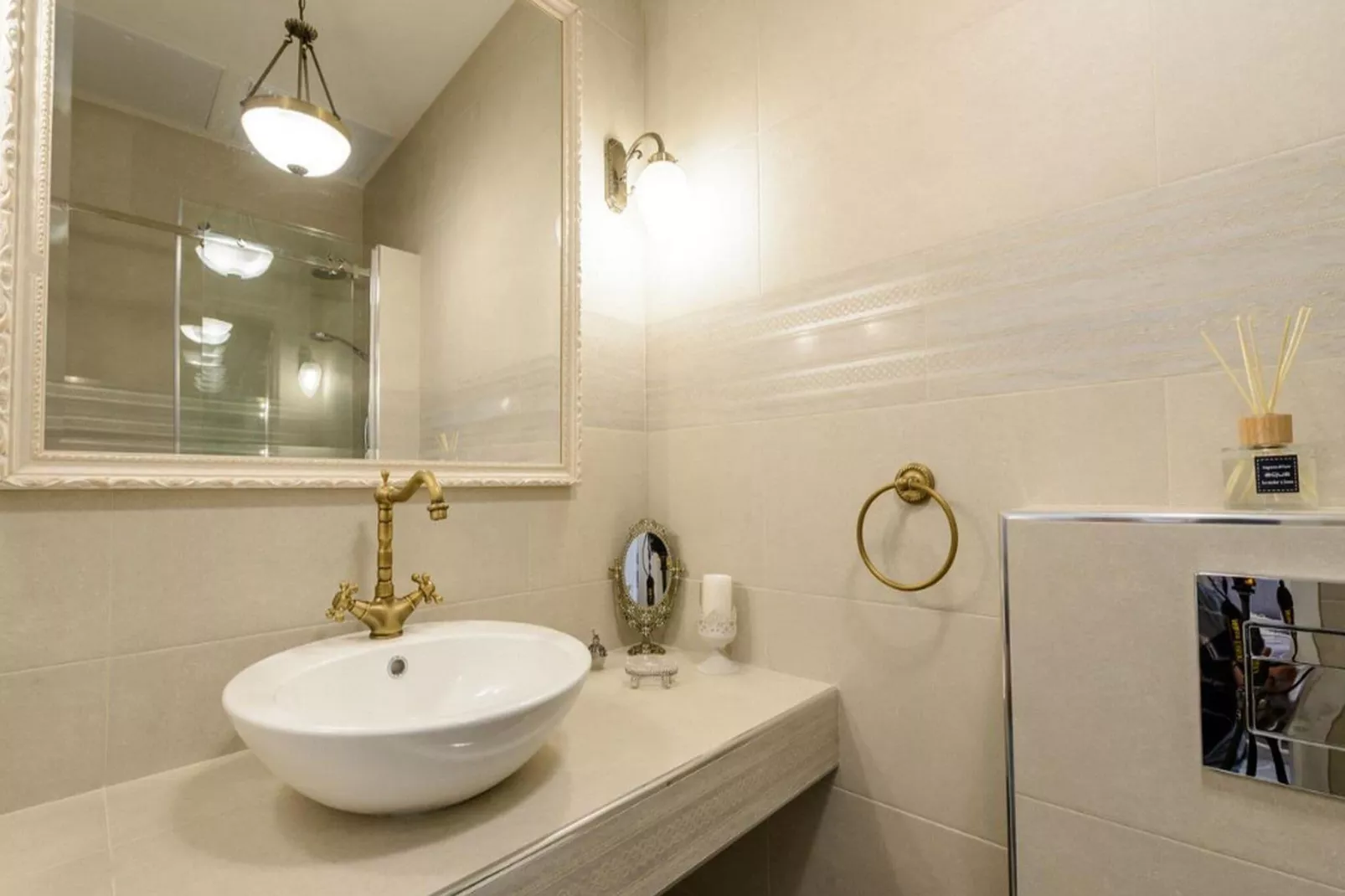 Apartments Franka Old Town - Studio Apartment-Bathroom