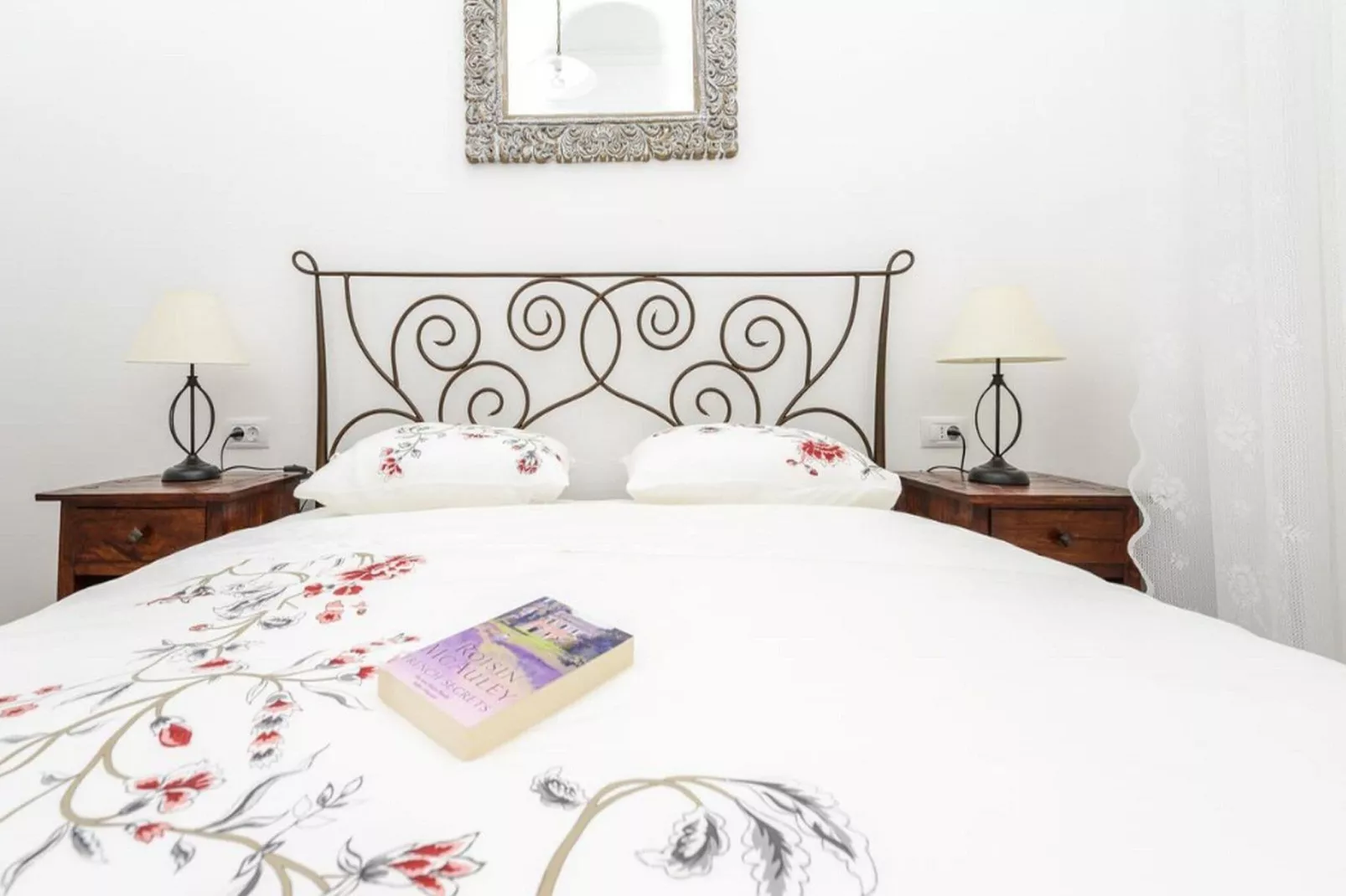 Apartments Franka Old Town - One Bedroom Apartment-Bedroom