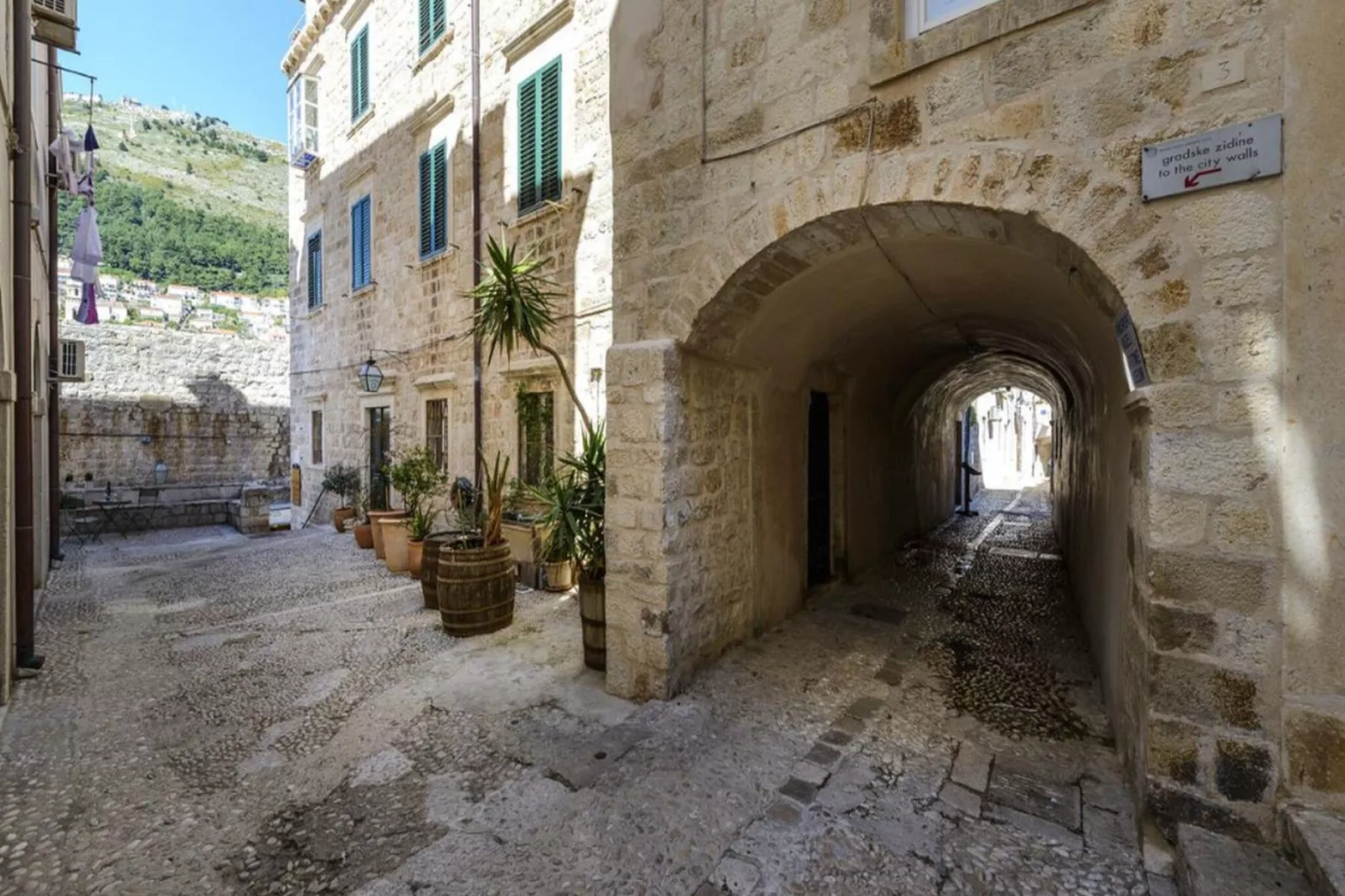 Apartments Franka Old Town - One Bedroom Apartment-Outdoor