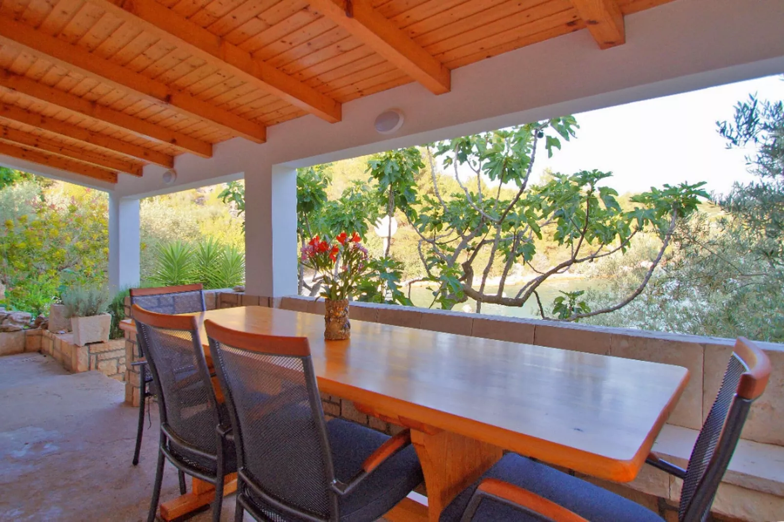 Getaway Beach House-One Bedroom Holiday Home with Terrace and Sea View-Terrasse