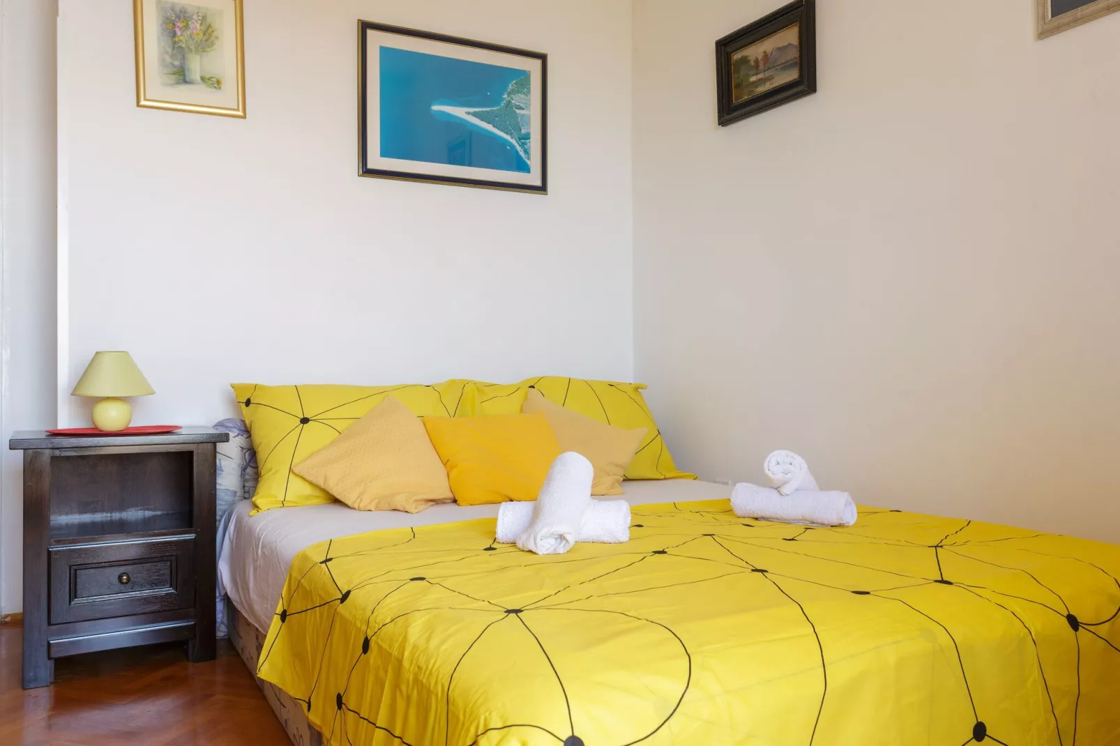 Apartments Sunrise ( Duilovo ) -Three Bedroom Apartment with Sea View  Terrace-Schlafzimmer