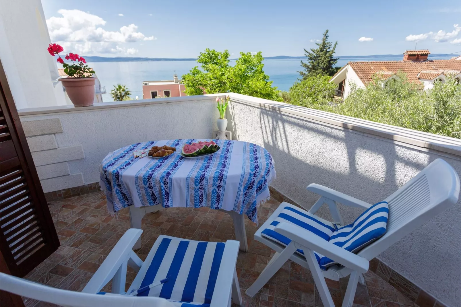 Apartments Sunrise ( Duilovo ) -Three Bedroom Apartment with Sea View  Terrace-Terrassenbalkon