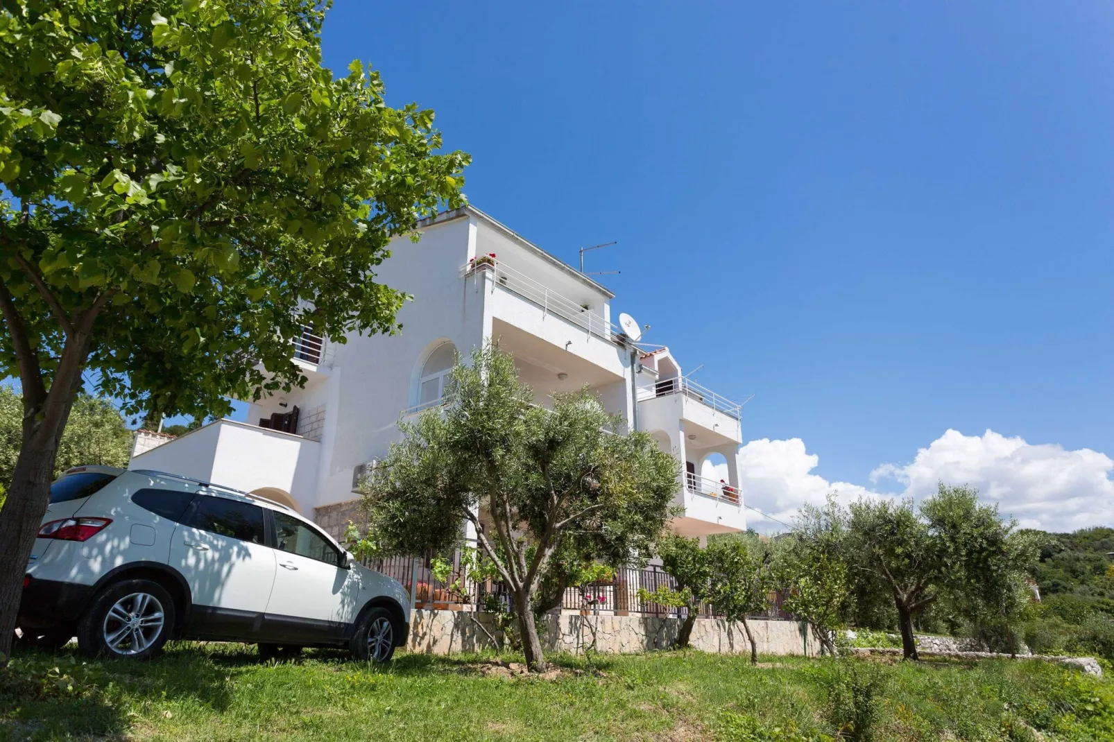 Apartments Sunrise ( Duilovo ) -Three Bedroom Apartment with Sea View  Terrace-Außenbereich