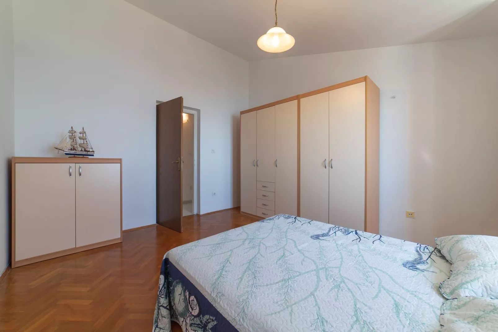 Apartments Sunrise ( Duilovo ) -Superior Three Bedroom Apartment with Sea View Terrace-Chambre