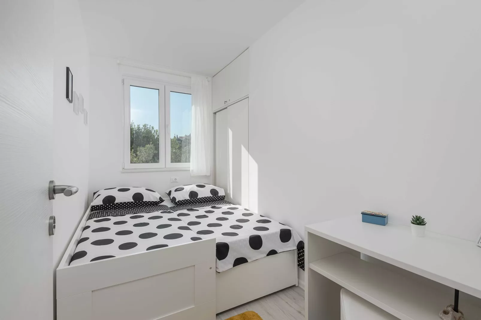 Apartment Dolce -  Two Bedroom Apartment with Balcony and Sea View-Bedroom