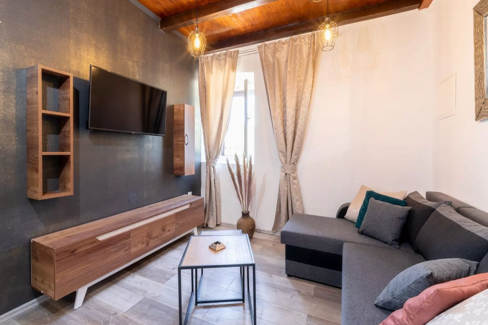Stone House Prapatna-Two Bedroom Holiday Home with Swimming Pool-Living room