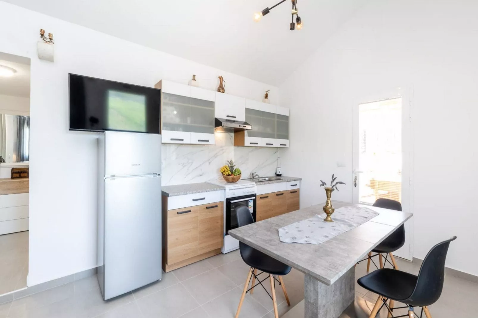 Stone House Prapatna-Two Bedroom Holiday Home with Swimming Pool-Kitchen