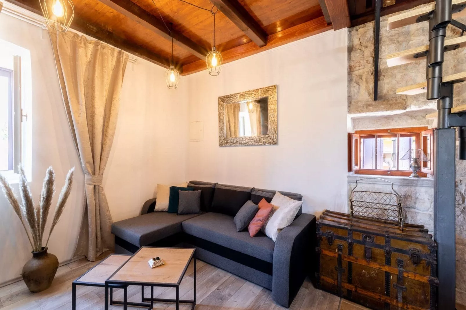 Stone House Prapatna-Two Bedroom Holiday Home with Swimming Pool-Indoor