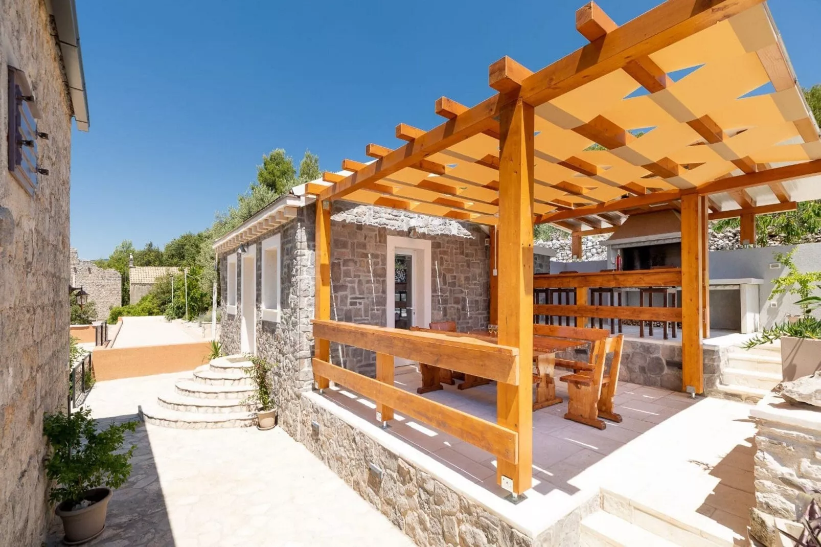 Stone House Prapatna-Two Bedroom Holiday Home with Swimming Pool-Terrace