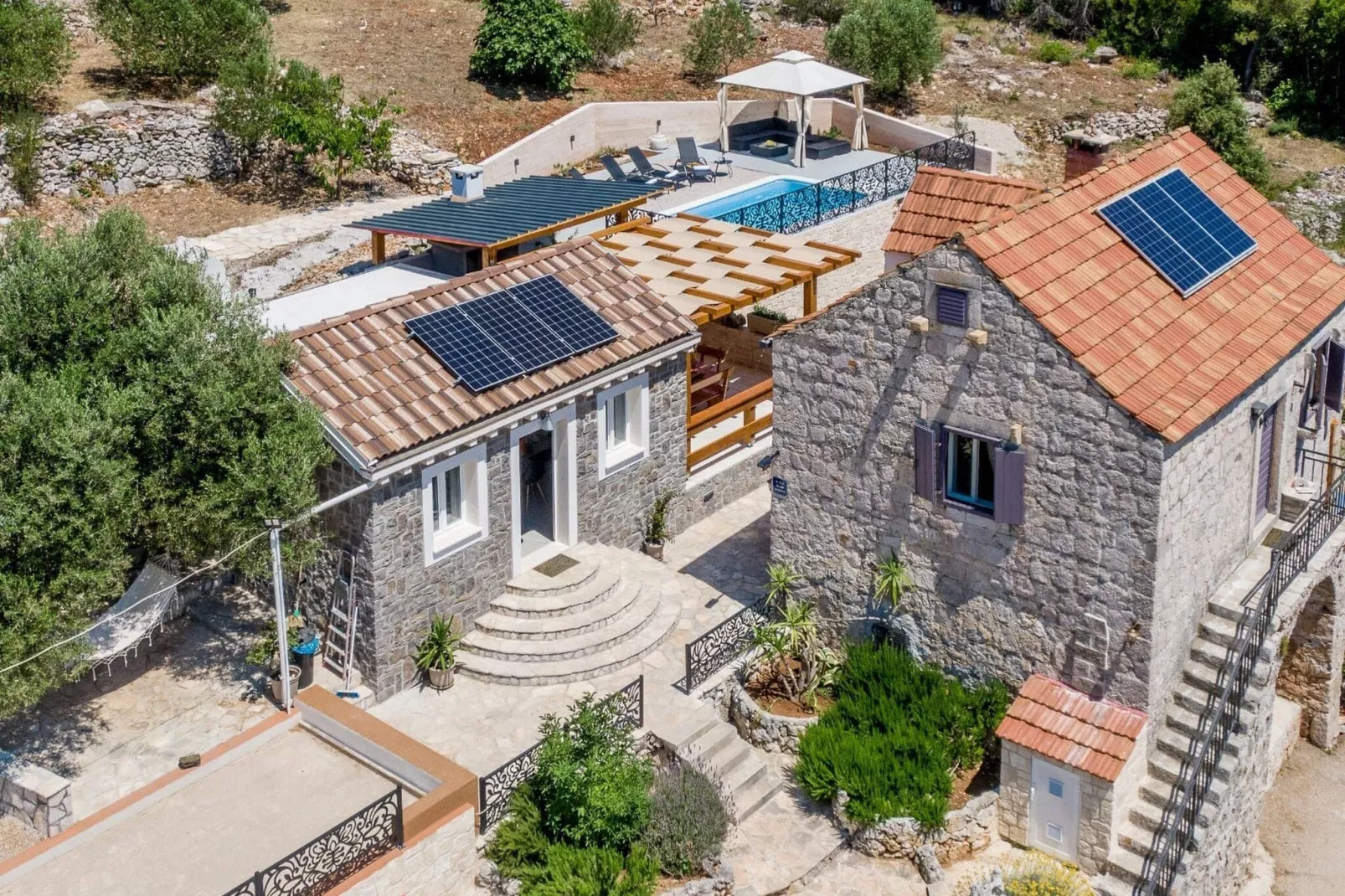 Stone House Prapatna-Two Bedroom Holiday Home with Swimming Pool-Outdoor