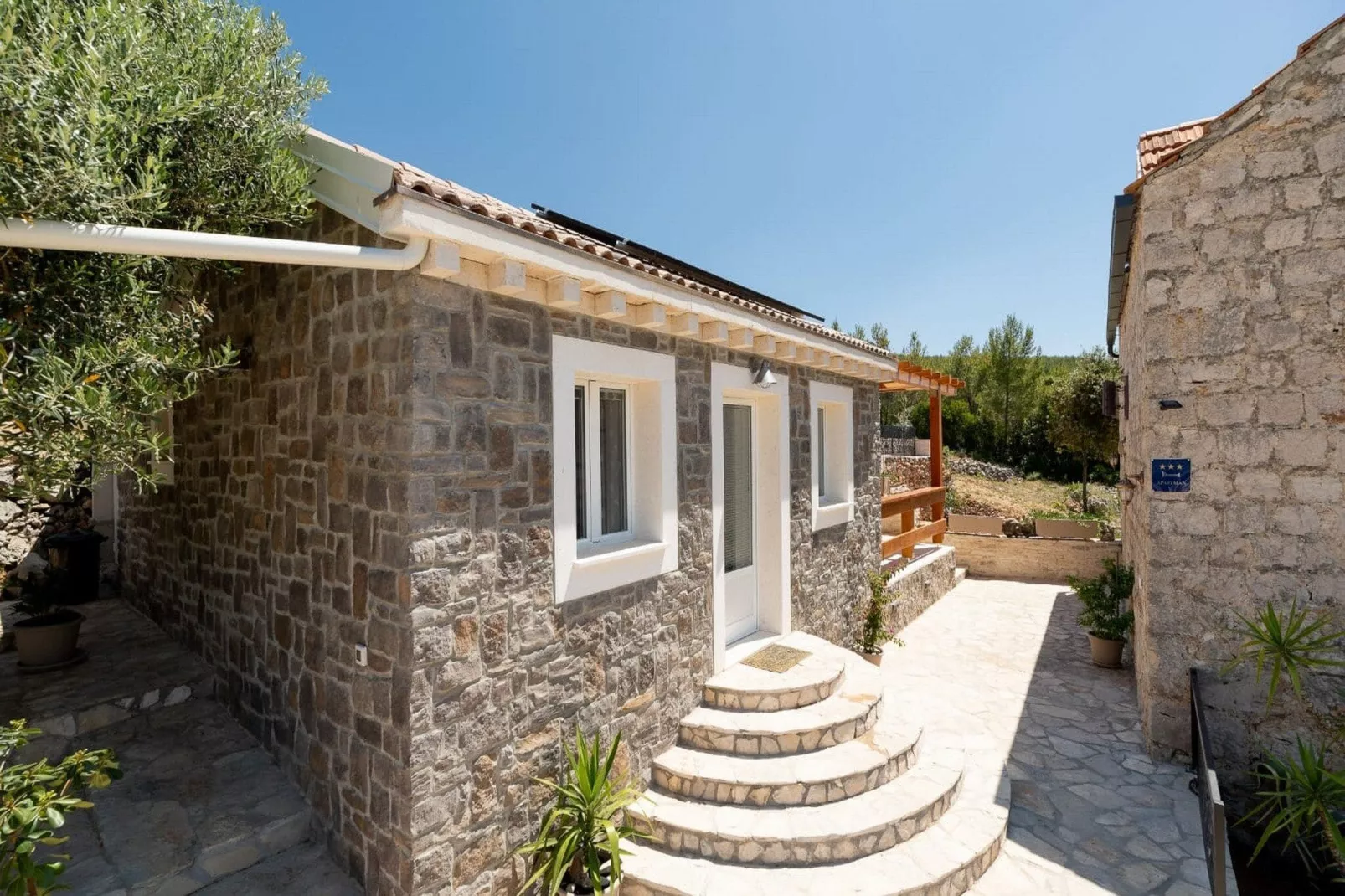 Stone House Prapatna-Two Bedroom Holiday Home with Swimming Pool-Outdoor
