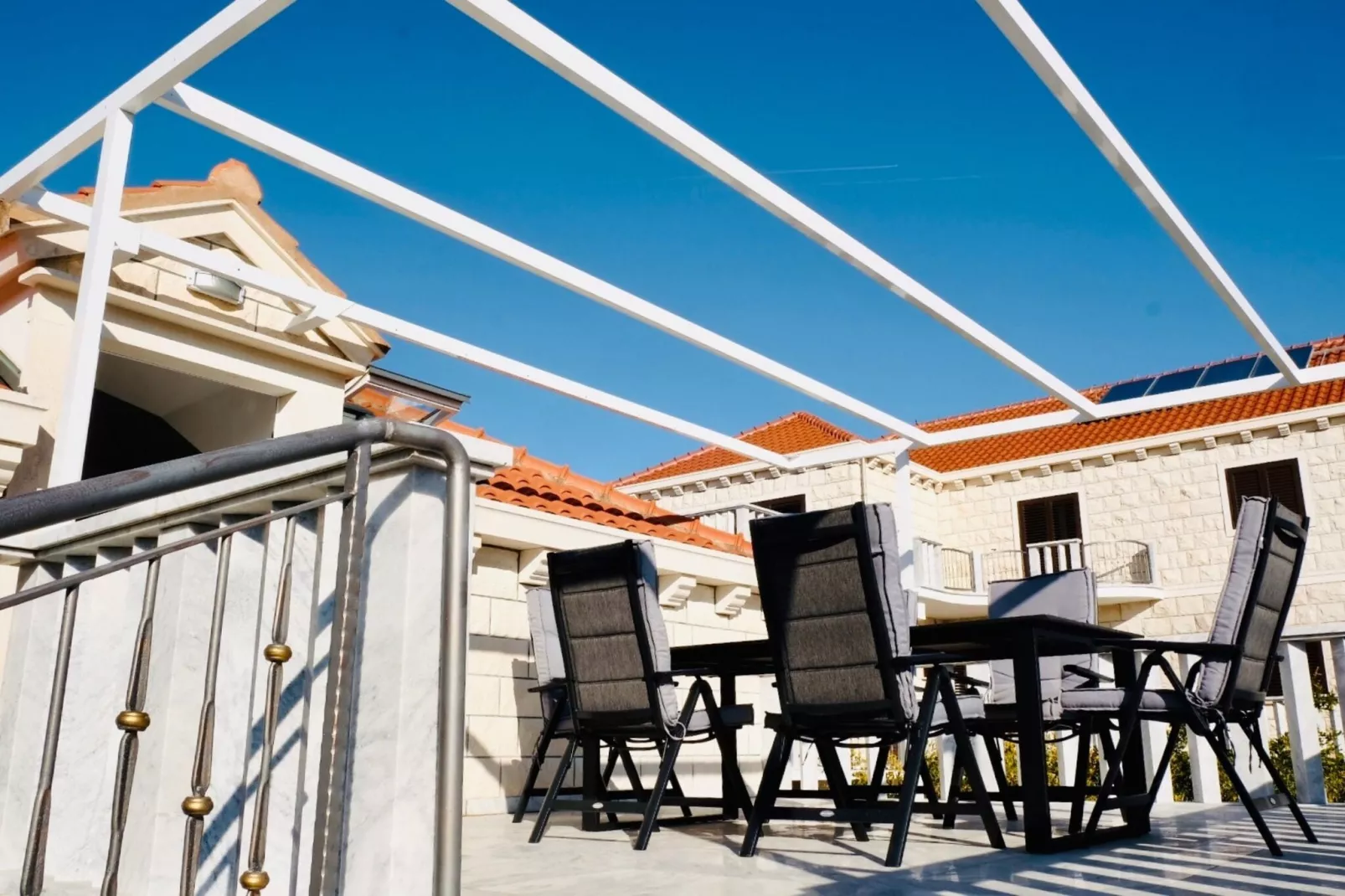 Villa Tonika -Two Bedroom Apartment with Terrace ( A2 )-Terrasse