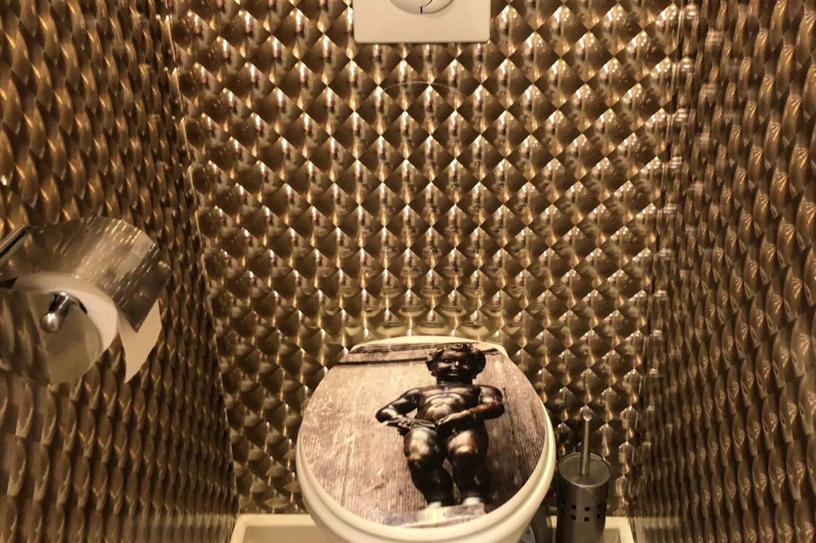 Clement at Sea-Bathroom