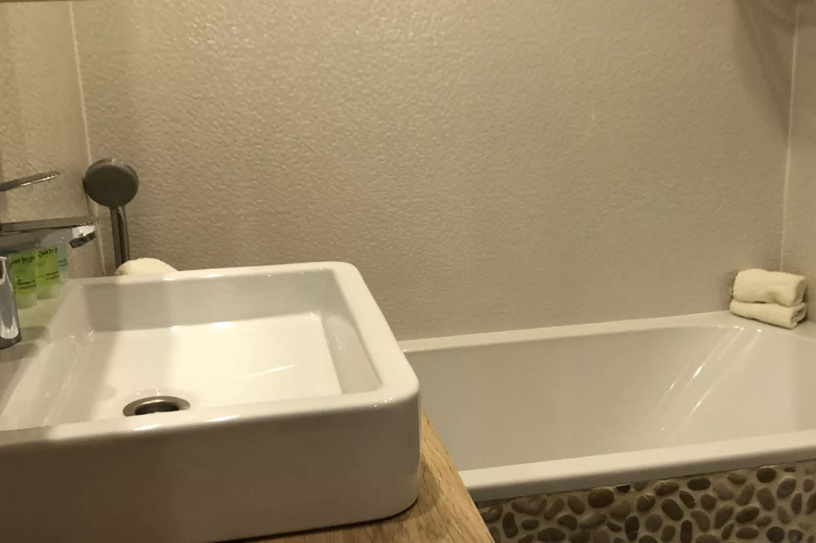Clement at Sea-Bathroom