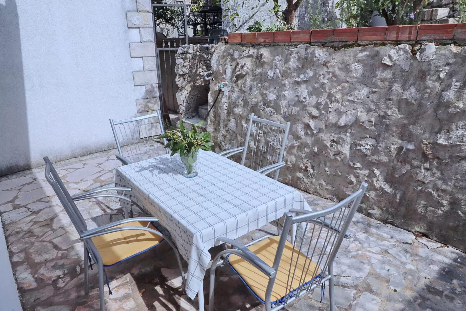 Holiday Home Rosemary-Three Bedroom Holiday Home with Terrace and Partial Sea View-Extérieur